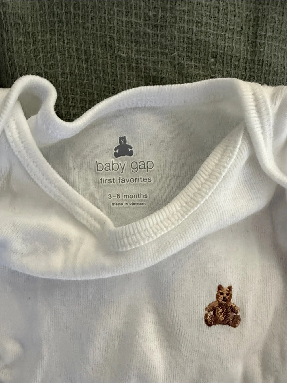 GAP White Long-Sleeve Baby One-Piece Set with Brown Bear Accent